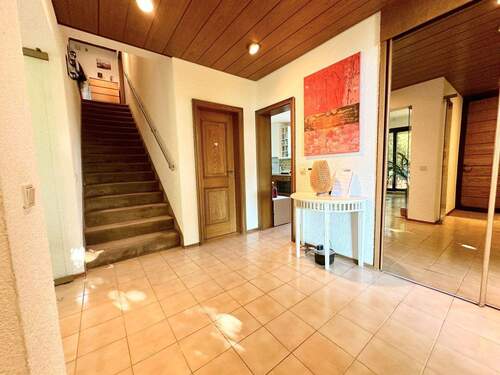 Eingangsbereich & Garderobe - 