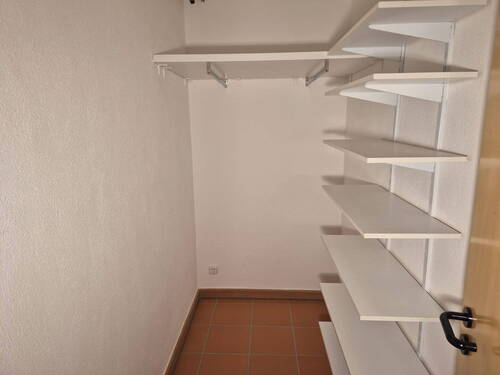 14_Gardrobe im UG - 