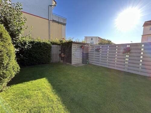 Blick in den Garten 2 - 