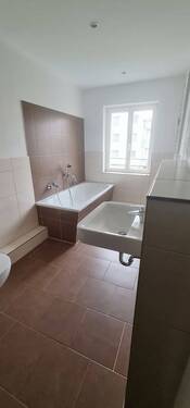 Bad - Etagenwohnung mit 55,90 m&sup2; in Leipzig zum Kaufen