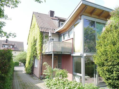 Studio und Balkon - 6 Zimmer Etagenwohnung zum Kaufen in Stuttgart