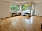 Wohnzimmer - 2 Zimmer Etagenwohnung zum Kaufen in Bad Soden / Taunus
