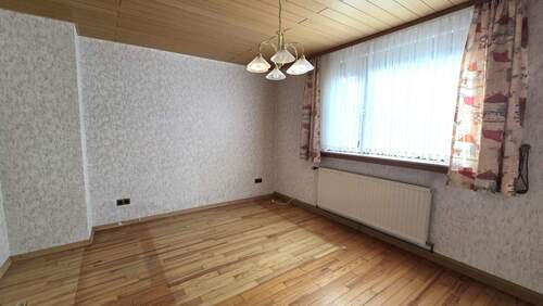 EG: Schlafzimmer - 