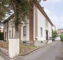 Mit Erbpacht: Zweifamilienhaus mit zwei Eingängen sowie tollem Garten und Garage in beliebter Lage - Wetter Alt-Wetter