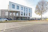 Seitenansicht - Moderne Büroetage im Neubau-Erstbezug mit Aufzug * im Gewerbegebiet * Aufzug * 2 WC * Stellplatz