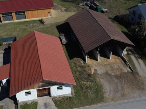 ehem. Stall link Fahrsilo - 