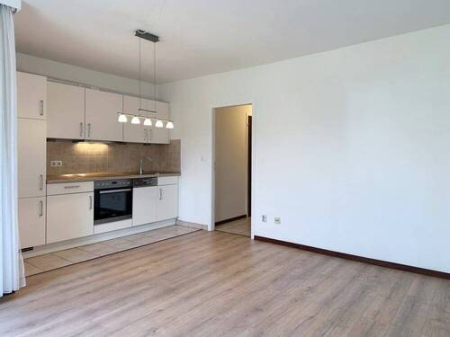 12964 LooseImmo Blick zur Küche - Etagenwohnung mit 38,00 m&sup2; in Timmendorfer Strand / Niendorf zum Kaufen