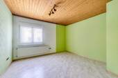 weiteres Zimmer Erdgeschoss Büro/Schlafzimmer/Gästezimmer etc. - 