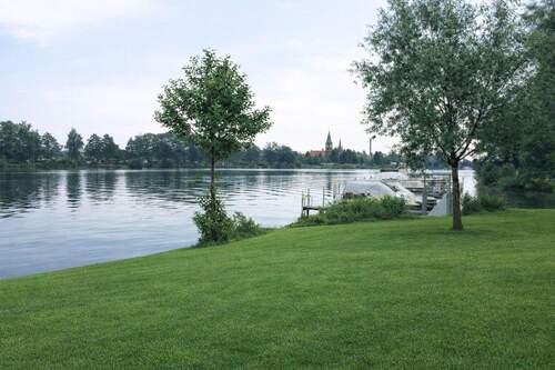 Blick vom gepfl. Uferbereich - Baugrundstück in Werder von privat - zentrumsnah u. nahe der Havel