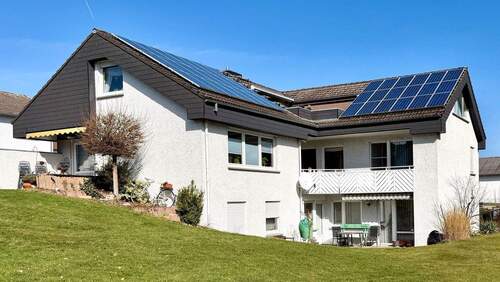 Hausansicht - Dreifamilienwohnhaus in Friedewald zu verkaufen!