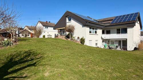 Hausansicht - 9 Zimmer Mehrfamilienhaus, Wohnhaus zum Kaufen in Friedewald