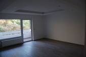 Wohnzimmer - Provisionsfreie, attraktive 3-Zimmer-Wohnung in Düsseldorf-Benrath zu verkaufen!