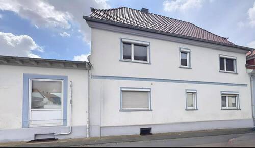 Gewerbeeinheit mit freier Wohnung - 