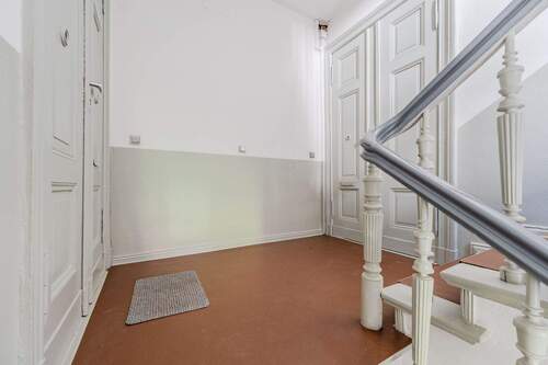 Treppenhaus - Etagenwohnung mit 67,50 m² in Berlin zum Kaufen