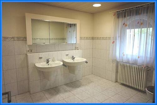 Bad, Doppelwaschbecken, Bidet - 