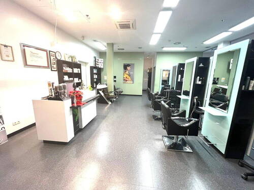 Bild 1 - Top-laufender Friseursalon in stark gefragter Lage im Landkreis München sucht Nachmieter!
