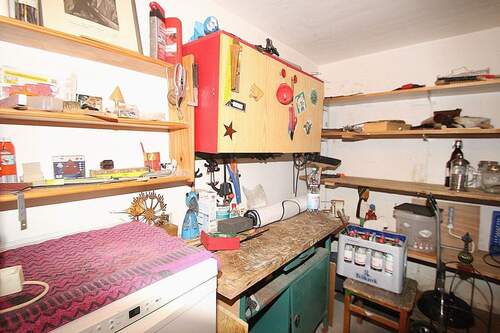 Der eigene Kellerraum mit Stromanschluß - 