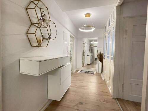 Diele - Großzügige Mietwohnung im Herzen von Konstanz