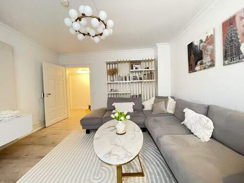 Wohnzimmer - 4 Zimmer Etagenwohnung in Konstanz