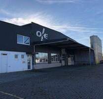Produktionshalle mit Lagerflächen nahe Coburg in Ummerstadt
