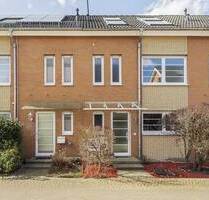 Ein Zuhause zum Ankommen und Bleiben - entdecken Sie Ihr neues Familienglück! *Renoviert. neue Heizung, Stellplatz* - Kleinmachnow