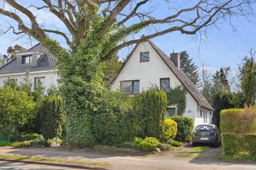 Vorderansicht - 7 Zimmer Einfamilienhaus zum Kaufen in Hamburg