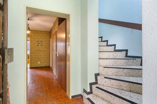 Treppe - 7 Zimmer Einfamilienhaus in Hamburg