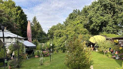 Garten - 9 Zimmer Mehrfamilienhaus, Wohnhaus zum Kaufen in Dortmund / Kirchhörde