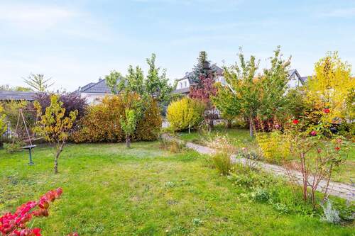 Kurzfristig bebaubar - Für Ihre frei geplante Doppelhaushälfte am Feld! Grundstück in Panketal OT Schwanebeck