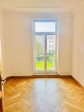 Zimmer - Etagenwohnung mit 177,00 m&sup2; in Schwerin zur Miete