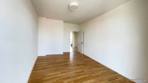 Zimmer links - 