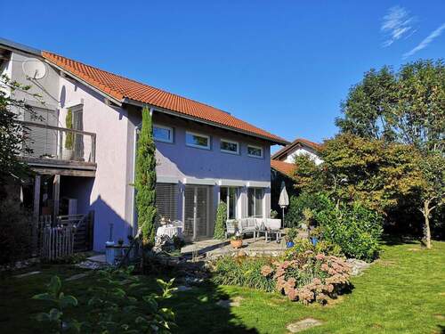 Bild 1 - Moderne Architektur trifft auf energieeffiziente Technik