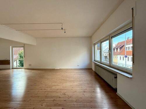 Zugang zur Holzterrasse - 2 Zimmer Etagenwohnung in Heubach