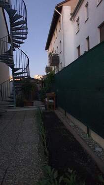 Terrasse seitlich - 5 Zimmer Etagenwohnung in Ludwigshafen