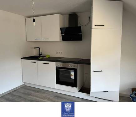 Einbauküche - Individuelle Wohnung mit EBK im Dachgeschoss!