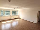 Heller, offener Wohnbereich - 4 Zimmer Etagenwohnung zur Miete in Nürnberg