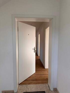 Bild 3 - 4 Zimmer Etagenwohnung in Markgröningen