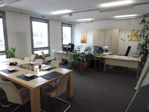 Beispieleinrichtung - 