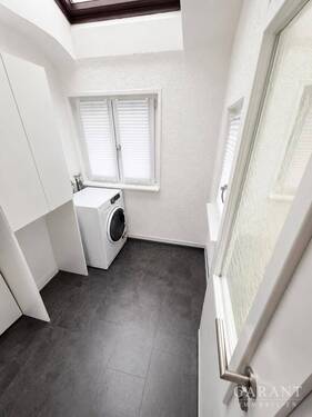 Hauswirtschaftsraum mit Zugang zum Garten WHG 1.OG - 