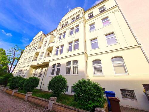 Rückansicht - 3 Zimmer Etagenwohnung zum Kaufen in Magdeburg