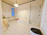 Vollbadezimmer - 