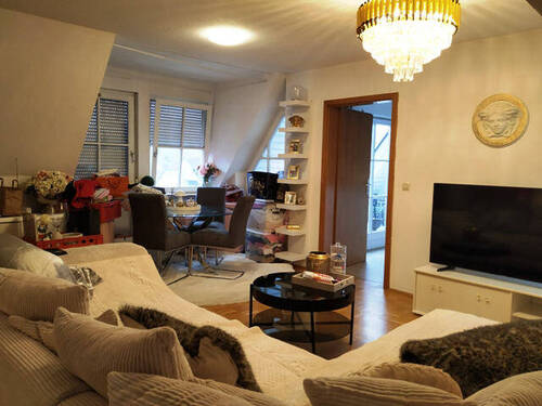 Wohnen/Essen - 2,5-Zimmer-Wohnung mit Loggia in der Innenstadt