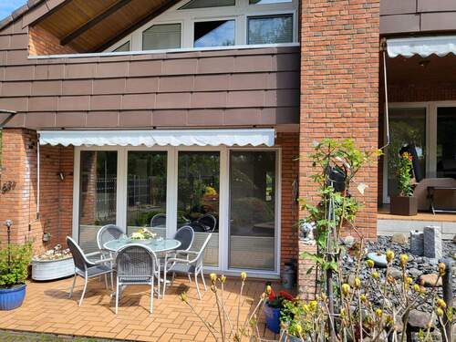 1ste Terrasse m. Markise am Wohnzimmer - 