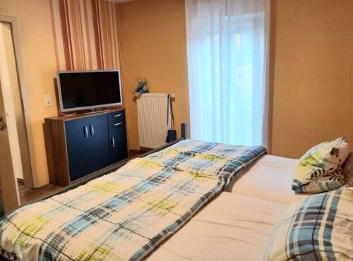 Elternschlafzimmer mit französichem Balkon - 