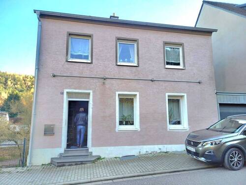 Ansicht mit Garage - 4 Zimmer Einfamilienhaus in Rodalben