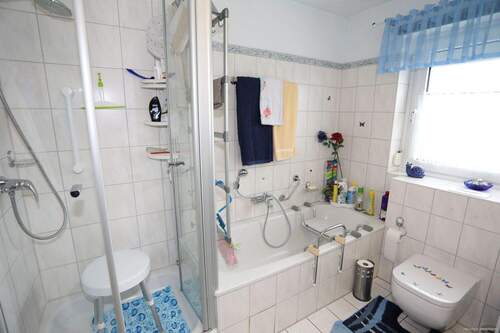 Dusch- und Wannenbad - 