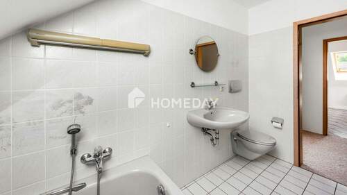 1. OG Badezimmer 2 - 