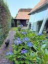 Garten mit Blick auf Gästehaus - 