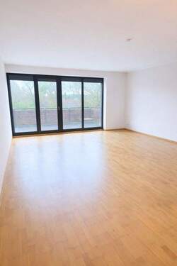 Wohnz., Möbel m. KI entfernt - 