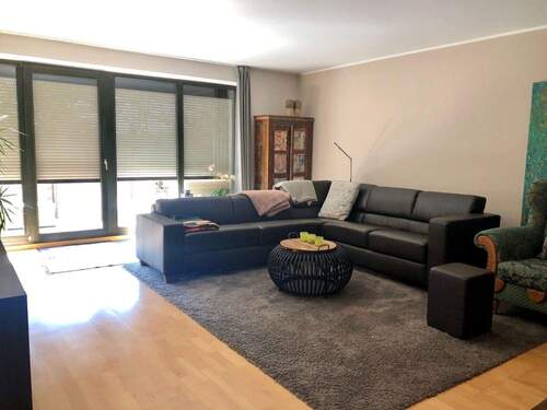 Wohn-/Esszimmer - Schöne 3,5-Zimmer-Wohnung mit Aufzug und Balkon in Krefeld, Nähe SprödentalplatzBismarckviertel